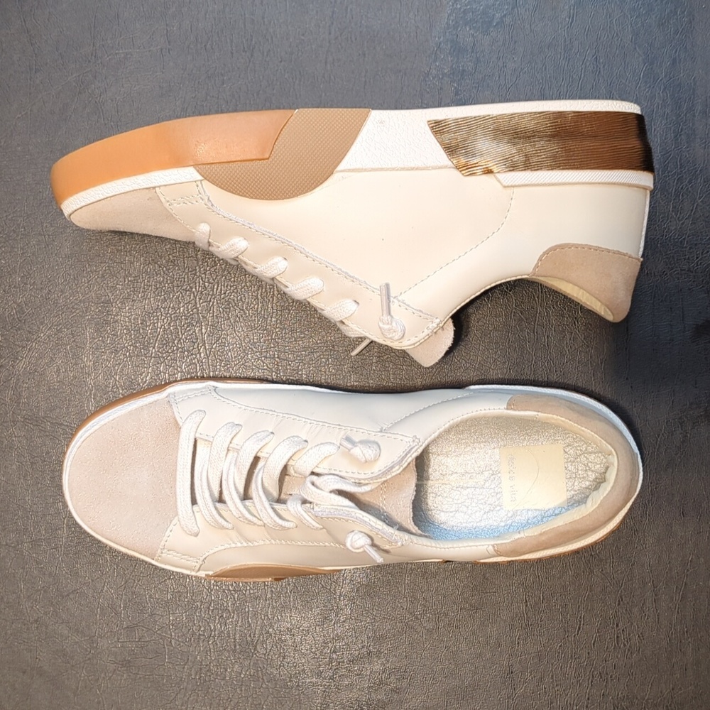 DOLCE VITA WHITE/ TAN LEATHER ZINA SNEAKERS, NEW w/ Box, 7.5